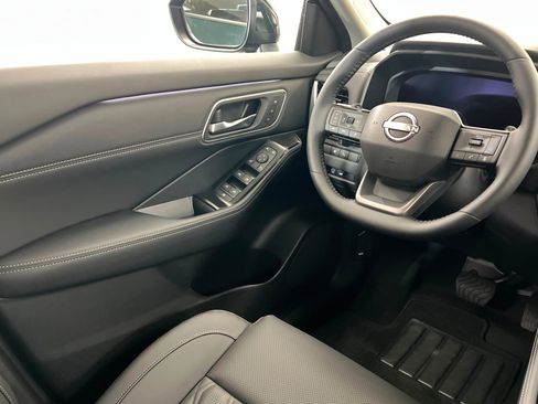 New 2026 Nissan Rogue Platinum w/ Platinum Premium Package AWD/4WD image 11