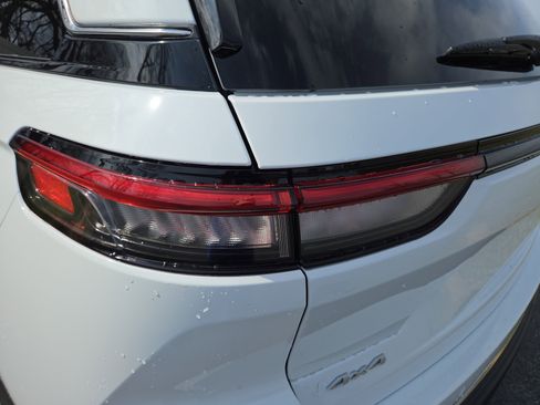 New 2026 Jeep Grand Cherokee Laredo X AWD/4WD image 12
