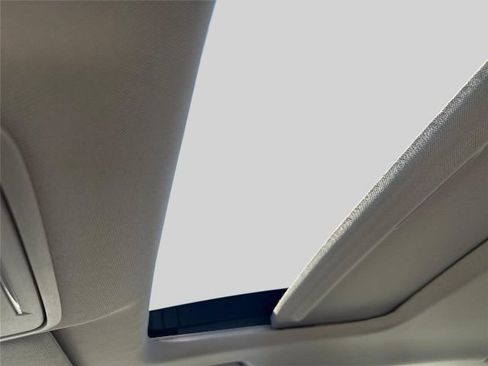 Used 2023 Honda Accord EX image 11