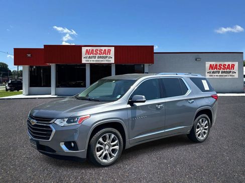 Used 2019 Chevrolet Traverse Premier w/ Driver Confidence II Package FWD image 1