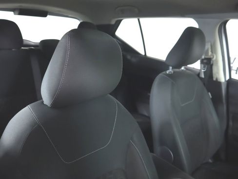 Used 2021 Nissan Kicks S image 29