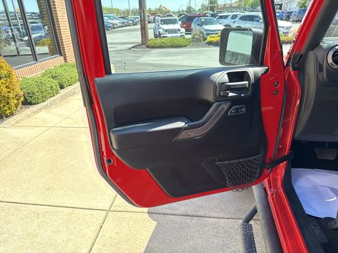 Used 2017 Jeep Wrangler Unlimited Sport w/ Quick Order Package 24S AWD/4WD image 14