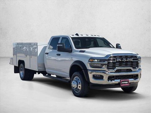 New 2026 RAM 5500 Tradesman w/ Chrome Appearance Group AWD/4WD image 7