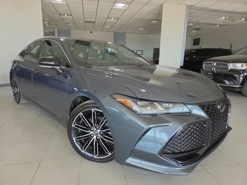 Used 2019 Toyota Avalon Touring w/ All Weather Liner Package FWD image 1