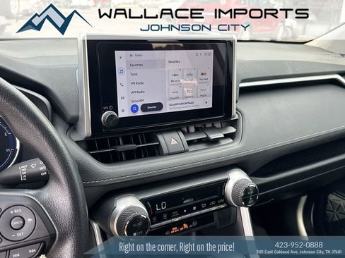 Used 2024 Toyota RAV4 LE AWD/4WD image 21