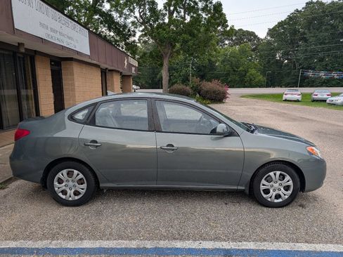 Used 2010 Hyundai Elantra GLS FWD image 6