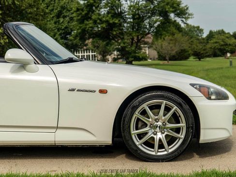 Used 2004 Honda S2000 image 11