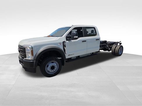 New 2024 Ford F450 XL image 3