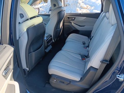 Used 2023 Acura MDX SH-AWD w/ Technology Package image 12