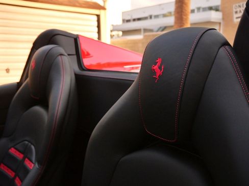 Used 2019 Ferrari 488 Spider image 19