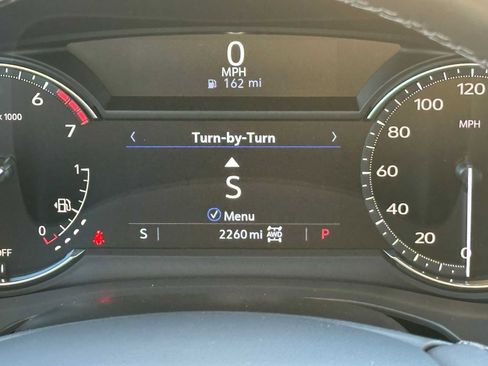 Used 2025 Cadillac XT6 Luxury image 28