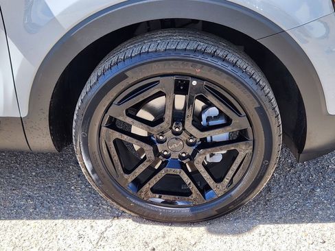 Certified 2025 Kia Telluride SX Prestige X-Line AWD/4WD image 16