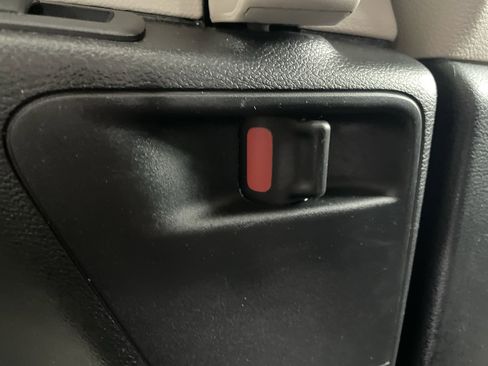 Used 2024 Chrysler Voyager LX image 30