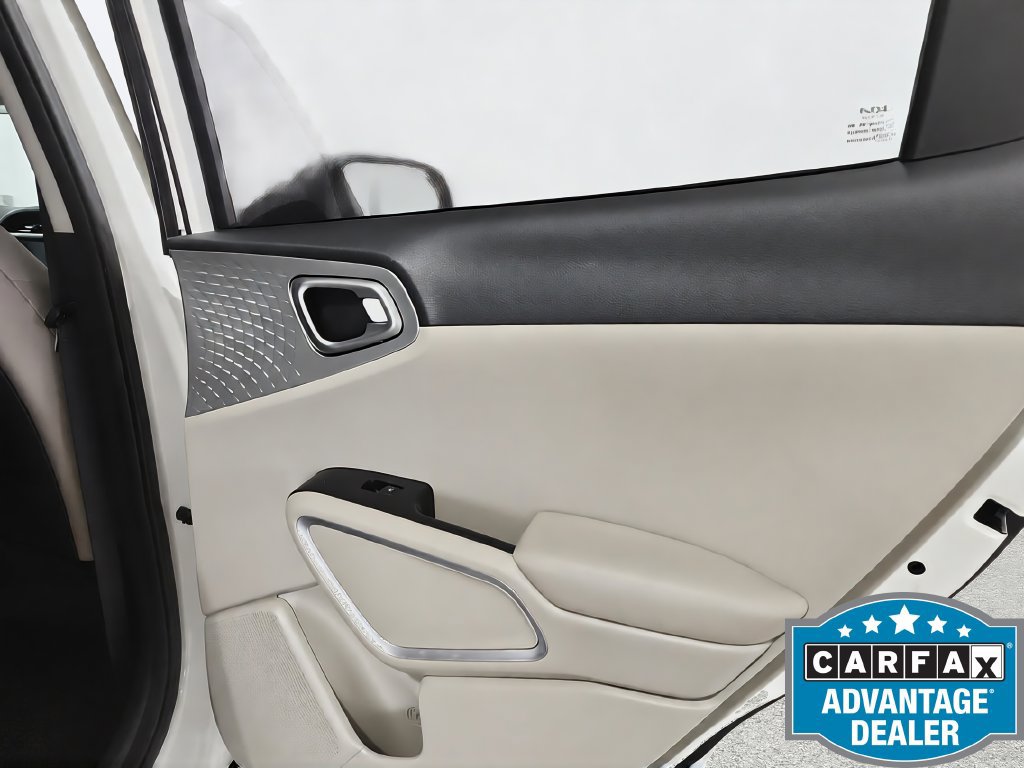 Used 2022 Kia Soul LX FWD image 35