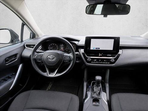 Used 2025 Toyota Corolla Cross LE FWD image 24