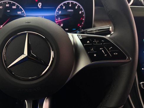 Used 2026 Mercedes-Benz GLC 300 image 27