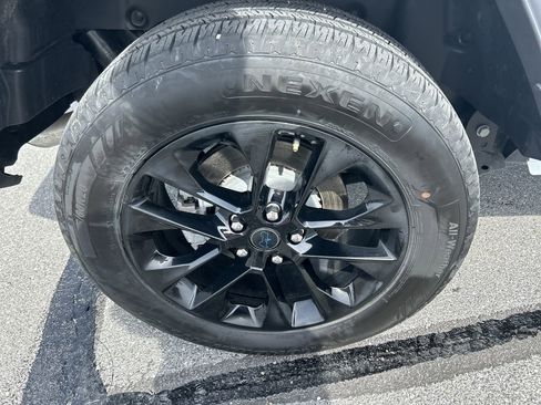 Used 2025 Jeep Wrangler Sahara w/ Safety Group image 9