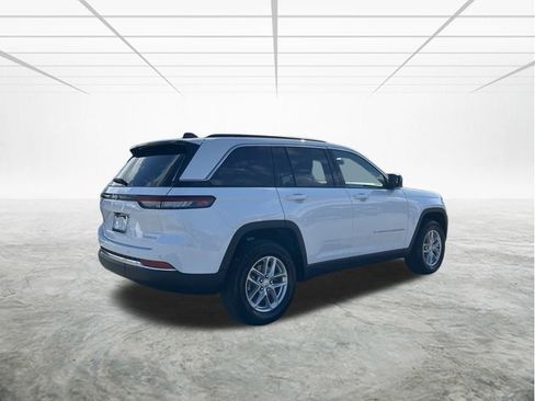 New 2025 Jeep Grand Cherokee Laredo X image 4