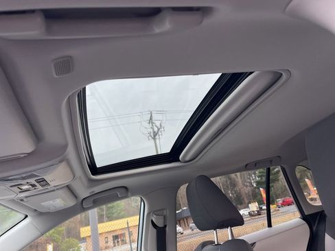 Used 2025 Toyota RAV4 XLE image 20