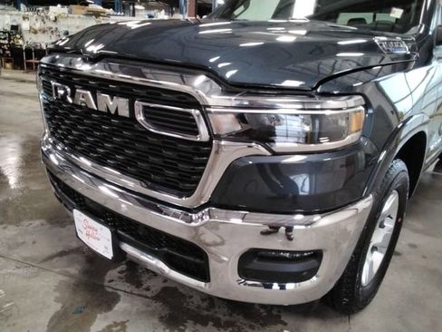 Used 2025 RAM 1500 Big Horn AWD/4WD image 14