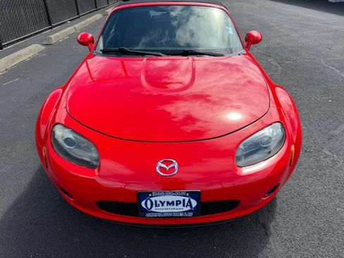Used 2006 MAZDA MX-5 Miata Grand Touring RWD image 3
