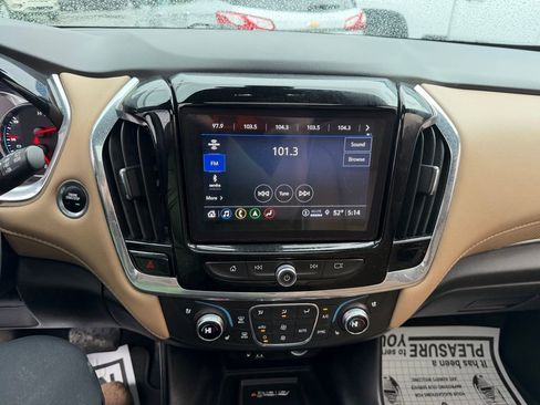 Used 2023 Chevrolet Traverse Premier AWD/4WD image 18