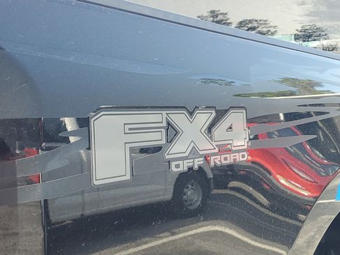 Used 2024 Ford F250 XLT w/ Black Appearance Package image 6