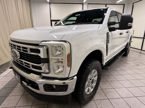 Used 2024 Ford F350 XLT AWD/4WD image 10