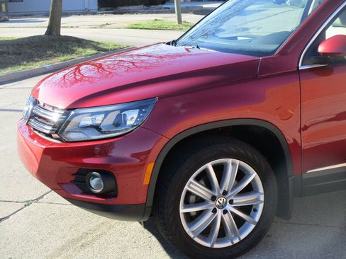 Used 2016 Volkswagen Tiguan SE AWD/4WD image 45