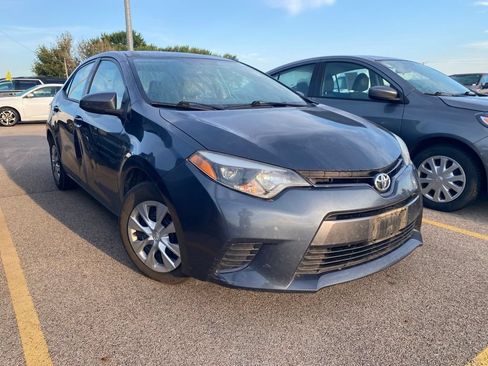 Used 2016 Toyota Corolla LE FWD image 3