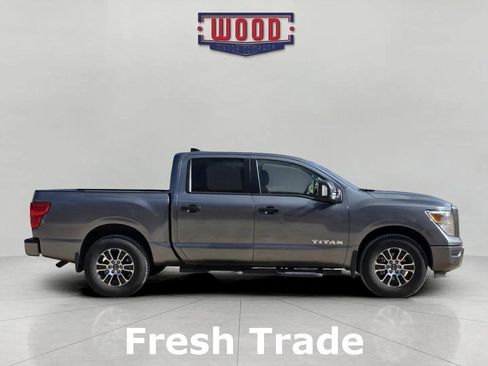 Used 2024 Nissan Titan SV w/ SV Convenience Package image 6