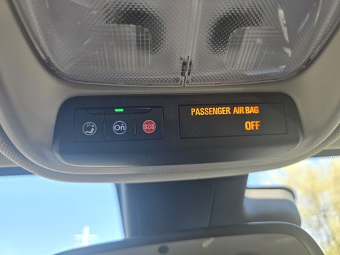 Used 2024 Buick Encore GX Avenir w/ Avenir Convenience Package AWD/4WD image 29