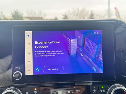 Used 2023 Toyota Highlander LE image 20