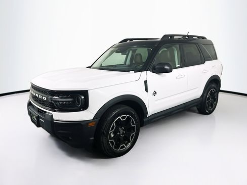 Used 2025 Ford Bronco Sport Outer Banks image 3