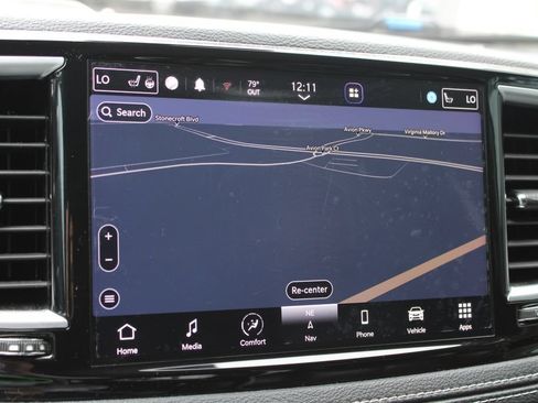 Used 2023 Chrysler Pacifica Limited w/ Uconnect Theater Family Group FWD image 14