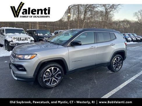 Used 2023 Jeep Compass Limited image 1