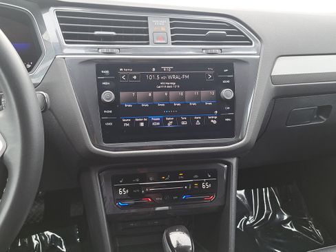 Used 2024 Volkswagen Tiguan Wolfsburg Edition AWD/4WD image 21