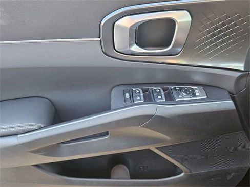 New 2025 Kia Sorento S w/ Panoramic Sunroof Package image 22