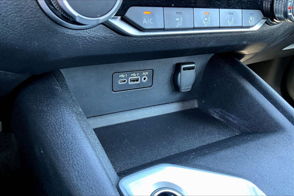 Used 2025 Nissan Altima 2.5 SV FWD image 17