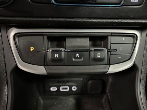 Certified 2022 GMC Terrain SLE w/ Driver Convenience Package image 16