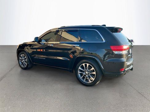Used 2018 Jeep Grand Cherokee Overland AWD/4WD image 6