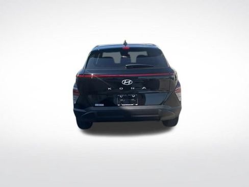 Used 2026 Hyundai Kona SE FWD image 4