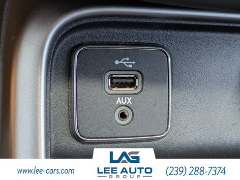 Used 2018 Jeep Compass Latitude w/ Popular Equipment Group FWD image 26