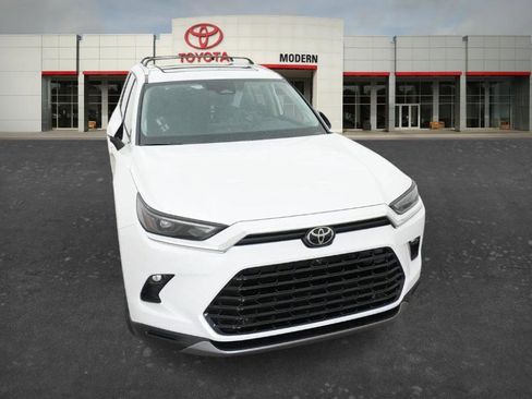 New 2026 Toyota Grand Highlander Limited image 19