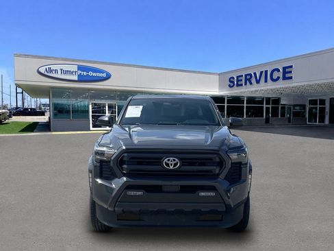 Used 2024 Toyota Tacoma SR5 AWD/4WD image 3