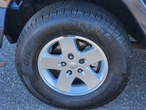 Used 2007 Jeep Wrangler Unlimited Sahara image 18