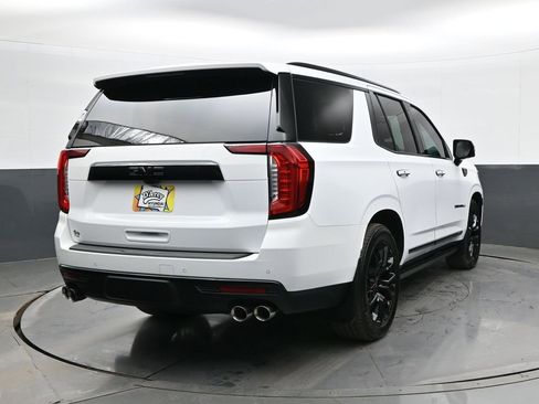 Used 2022 GMC Yukon Denali w/ Denali Premium Package image 5