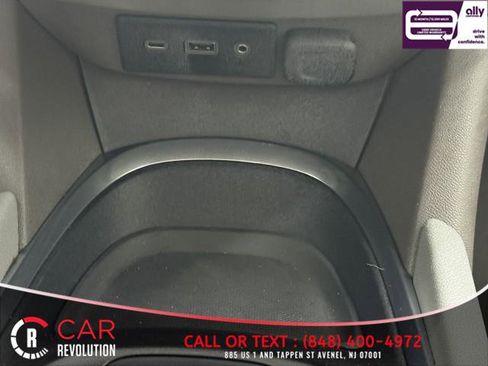 Used 2021 Chevrolet Malibu LT image 31