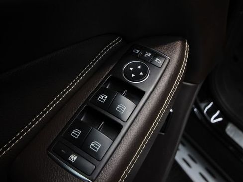 Used 2019 Mercedes-Benz GLE 400 4MATIC image 16
