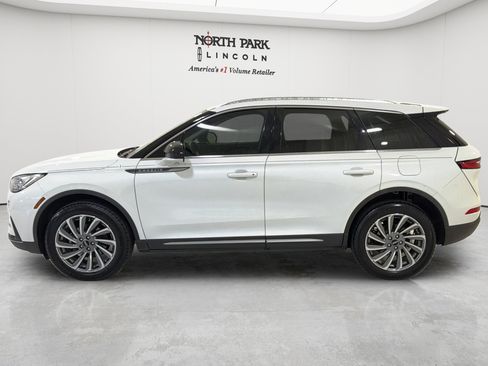 Used 2024 Lincoln Corsair Reserve FWD image 6